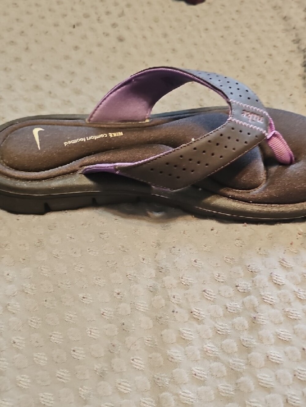 Nike Black and Purple Women's Sporty Thong Sandals - Picture 3 of 6